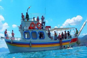 zorbas-boat-300×200 zorbas-boat-3