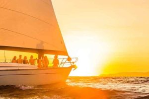 sunset_cruise_on_sailing_boat